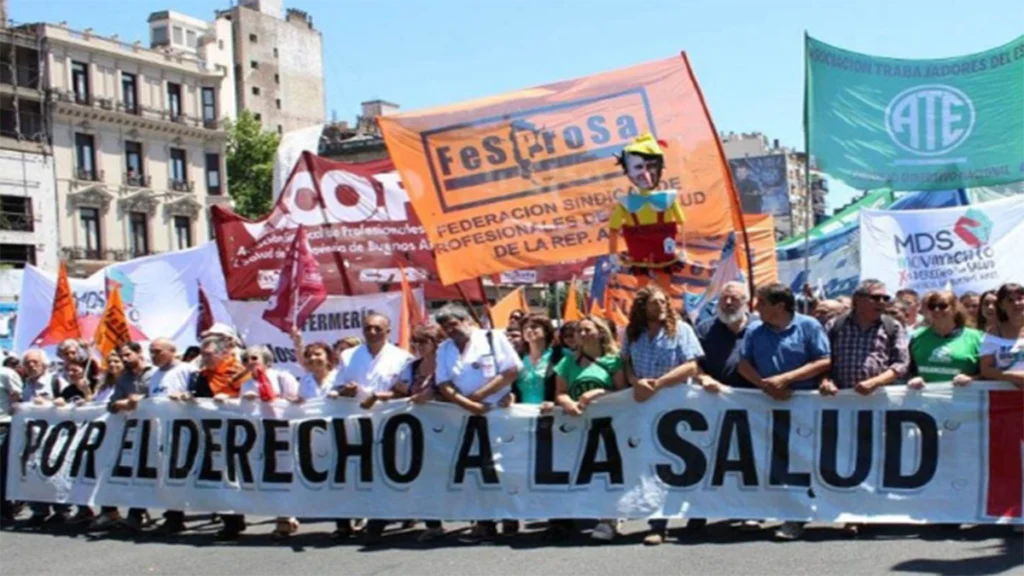 El Gobierno anunció que Argentina abandona la OMS y la federación de profesionales de la salud aseguró que la medida es «criminal» y «no tiene fundamento técnico alguno» 1 Argentina abandona la OMS