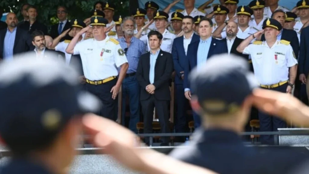 Kicillof duplica la oferta de Nación a los gendarmes y le aumenta un 9% a la Bonaerense 1 Kicillof duplica la oferta de Nacion a los gendarmes y le aumenta un 9 a la Bonaerense