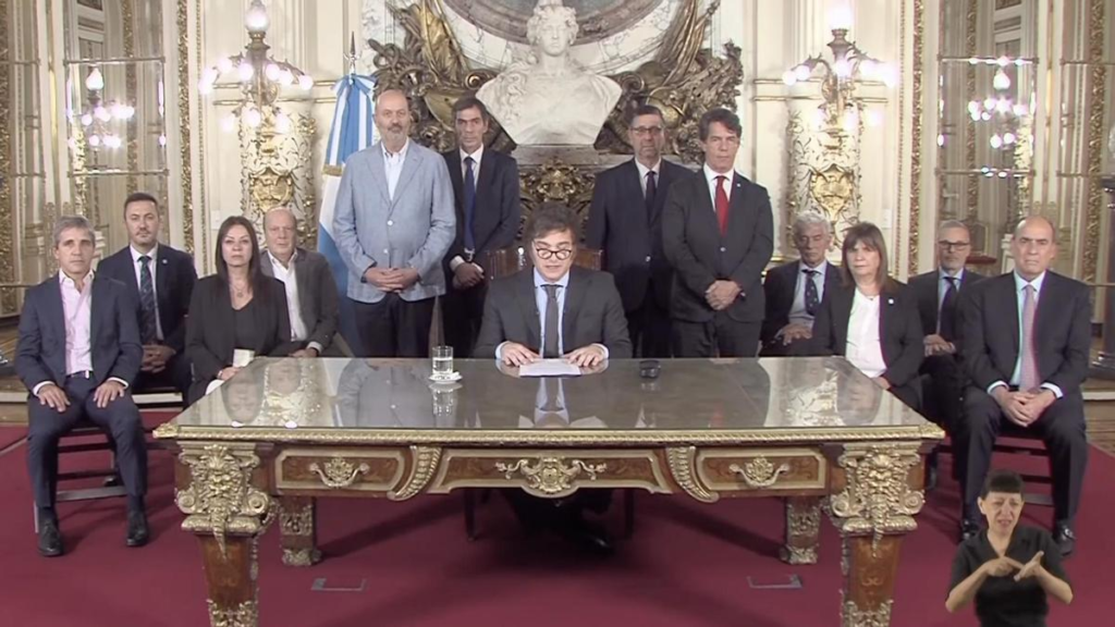 Freno al mega DNU: Juzgado federal declaró la inconstitucionalidad de artículos que exigían autorización expresa de trabajadores para retener la cuota sindical y solidaria 1 imagen 2025 05 03 225505723