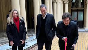 Javier Milei no viajará a Roma para la asunción de León XIV por cuestiones de agenda: Gerardo Werthein encabezará la delegación 3 images 10