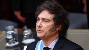 El Presidente Milei habló de los dólares “en el colchón” y dijo que el narcotráfico es "un problema de Seguridad” 2 images 16