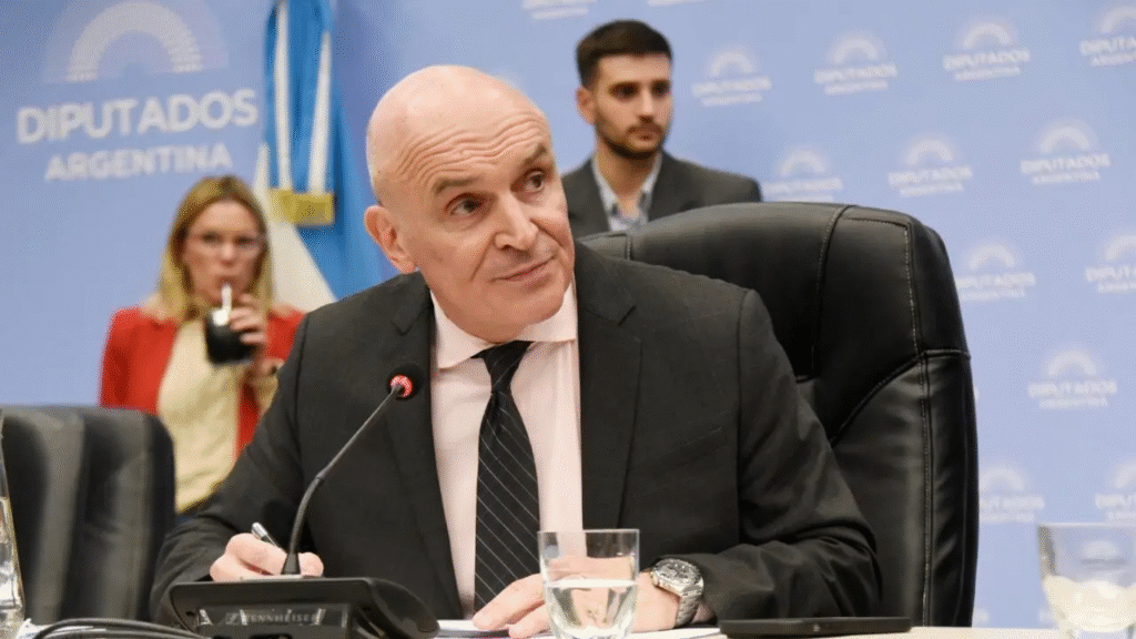 José Luis Espert pidió licencia de la Cámara de Diputados y argumentó “motivos personales” 1 imagen 2025 10 12 225305889