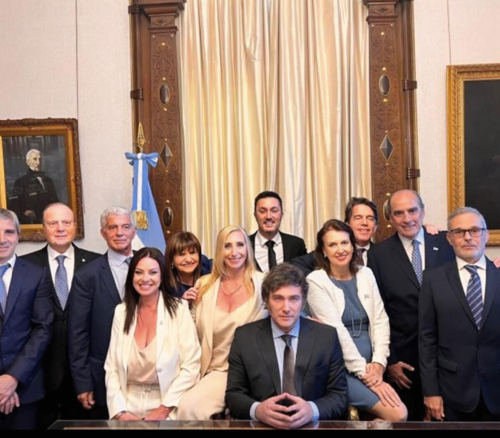 imagen 2025 11 13 223447663